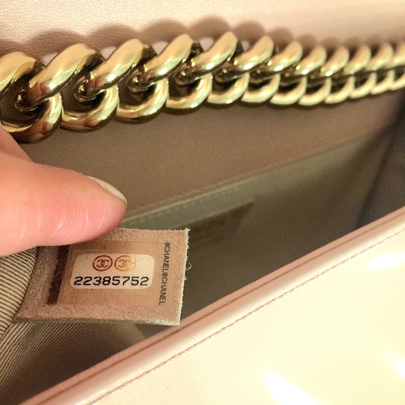 Authentic Chanel Classic Boy Bag Old Medium Patent Quilted Pink Nude GHW - Picture 10 of 10